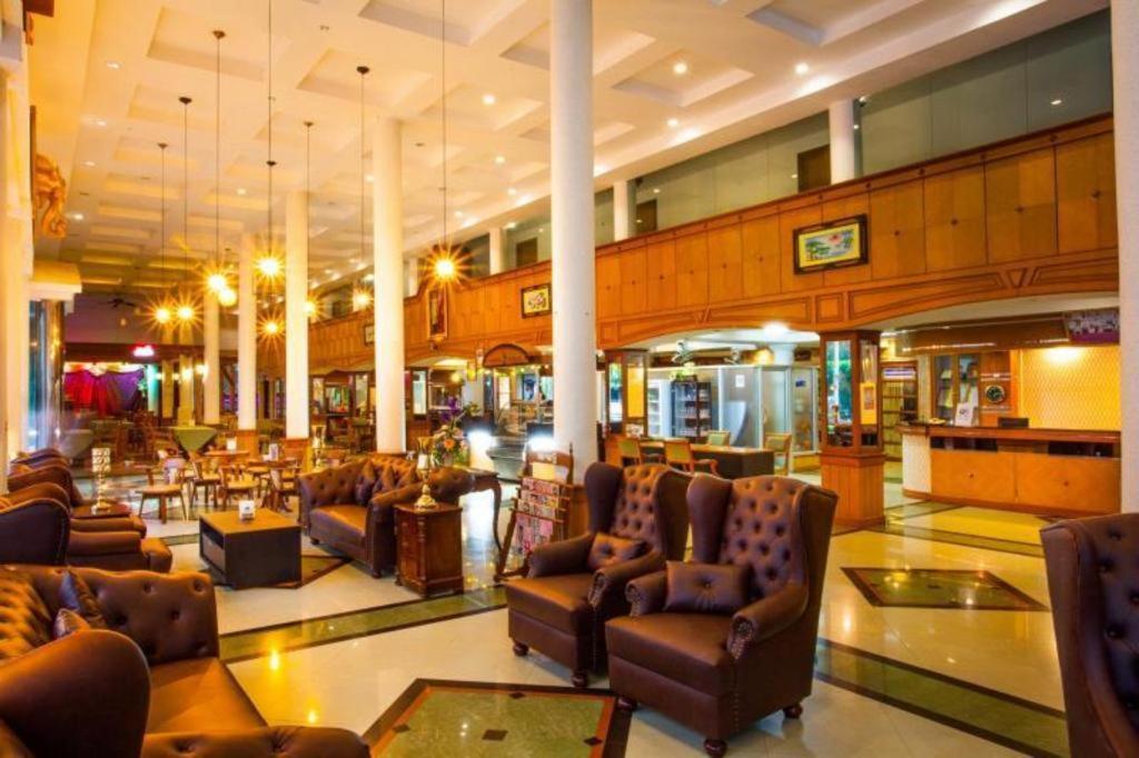 Nh Elegant Hotel Саконнакхон Екстер'єр фото