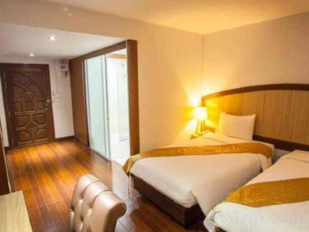 Nh Elegant Hotel Саконнакхон Екстер'єр фото