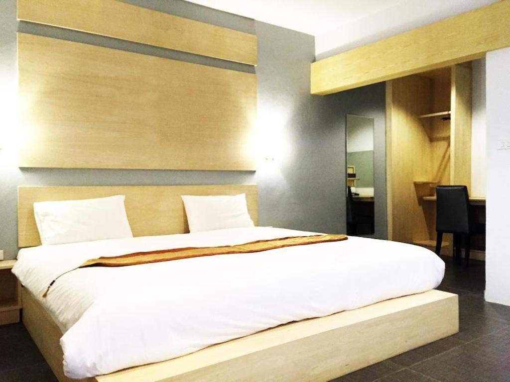 Nh Elegant Hotel Саконнакхон Екстер'єр фото