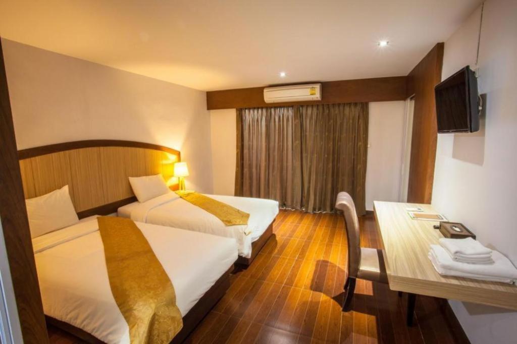 Nh Elegant Hotel Саконнакхон Екстер'єр фото